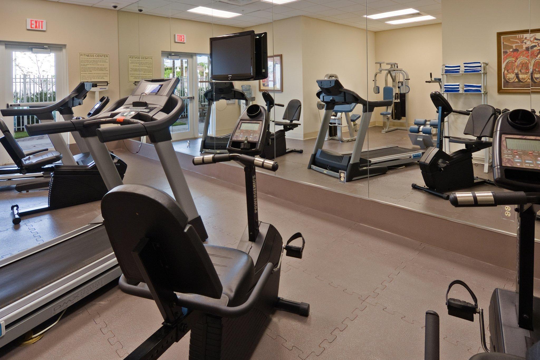 Holiday Inn Express & Suites Miami Kendall By Ihg Country Walk Esterno foto